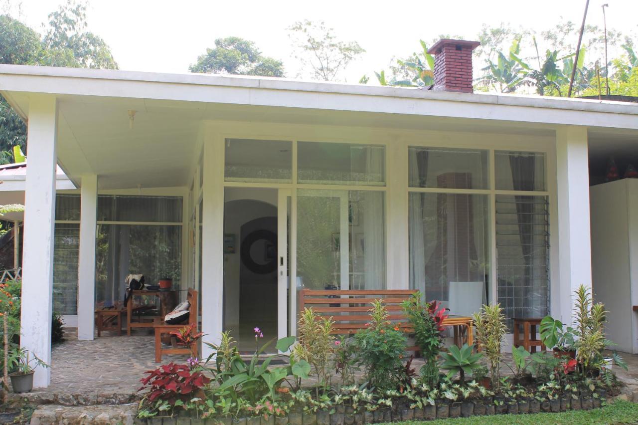 The Forest Villa Bogor Exterior foto